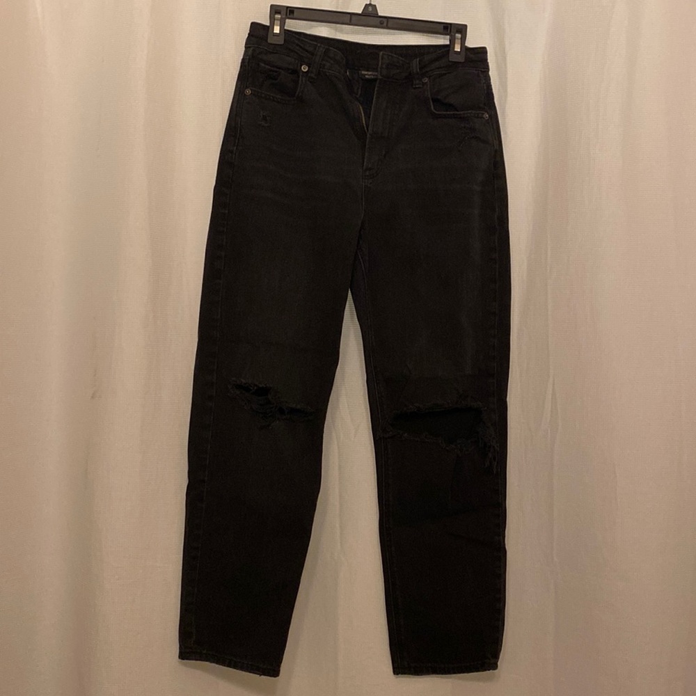 AE Ripped Mom Jean - Picture 3 of 7
